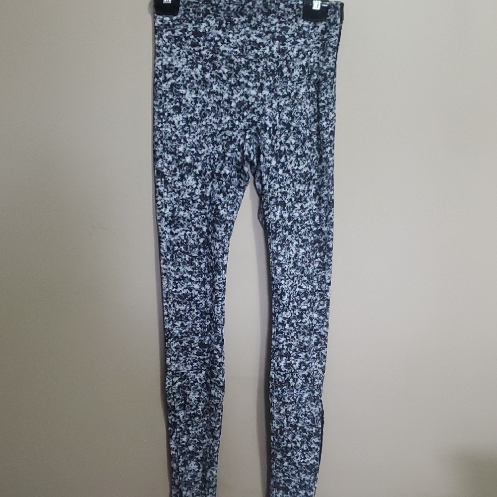 Lululemon Lab Side Zip Sleek Black And White Leggings Size 4